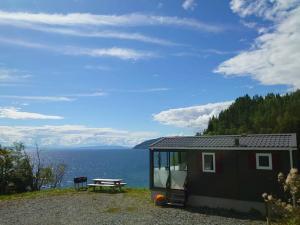 Litj-stua - innholdsrikt minihus med stor utsikt