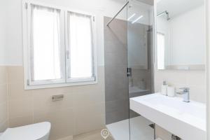 White Magnolia Apt img26