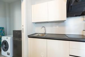 White Magnolia Apt img10