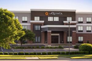 La Quinta by Wyndham Springfield Airport Plaza