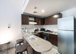 Lux Studio in JLT with Amazing View Next to the Metro - Dubai Arch tower