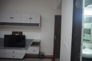 Welstays VIP Road Cozy 2BHK