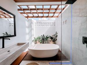 Golden Hour Villas - Paradiso