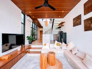 Golden Hour Villas - Paradiso