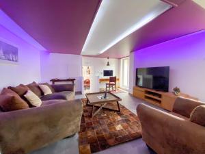 Maisons de vacances La grange en pierre - chic & piscine privee : photos des chambres