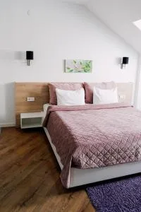 Casa M - 奥拉迪亚