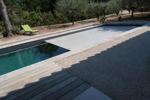 Villas Villa design Mazanel, piscine, vue Mont Ventoux et plaine, climatisation : photos des chambres