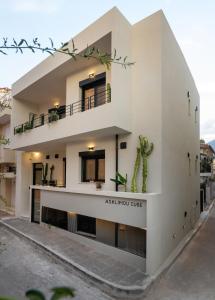 Asklipiou Cube - Kalamata Mediterranean Suites - 4hvězdičkové hotely ve městě Kalamata