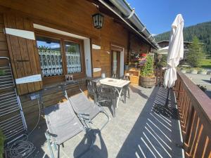 Appartements Appartement 5 pers, centre Cernix, piste & commerces, animaux admis, parking, balcon - FR-1-733-148 : photos des chambres