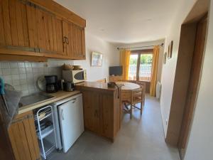 Appartement 5 pers, centre Cernix, piste & commerces, animaux admis, parking, balcon - FR-1-733-148