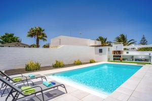 Villa Bolboreta by Villa Plus