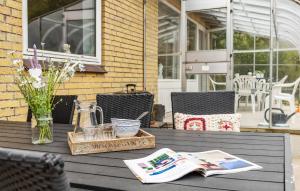 2 Bedroom Stunning Home In Vrå