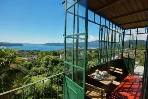 Giulietta Alpina - House with Splendid Lake View for 6 People - Arizzano