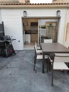 Maisons de vacances Maison classe 3 etoiles Perols avec terrasse et clim : photos des chambres