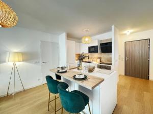 LHibiscus - centre ville - parking - 3p