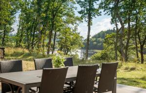 3 Bedroom Cozy Home In Ejstrupholm