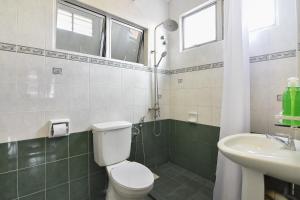 A Chic & Spacious 4BR Home for Family Getaways