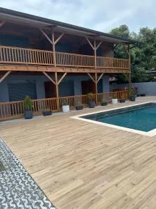 T1 avec piscine a 50 metre de la mer - Cayenne