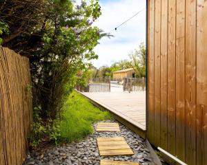 B&B / Chambres d'hotes Chambres d'hotes Merignac avec jacuzzi privatif pour le studio : photos des chambres