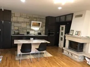 Aavik Apartment - Myza Kudʼyabya