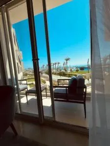 Amazing one bedroom address beach hotel full sea view - 阿莱曼