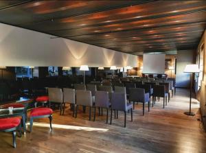 LEAR • Dining Club