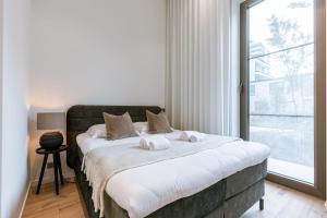 Huswell - Seafront apartment with stunning views