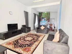 NASUHA HOMESTAY 3 TEMERLOH Semi-D House, 3 Bedroom, 2 Bathroom, 4 Unit Aircond, Free Wifi and Netflix - Kampong Paya Pulai