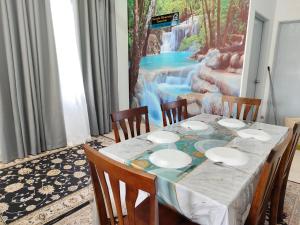 NASUHA HOMESTAY 3 TEMERLOH Semi-D House, 3 Bedroom, 2 Bathroom, 4 Unit Aircond, Free Wifi and Netflix