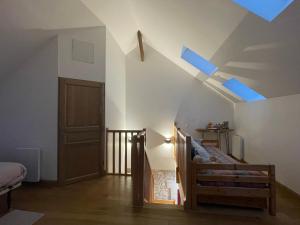 Maison chaleureuse- cheminée, nature et sport !