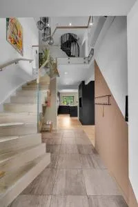 Aurora Polaris Luxury Villa - 750m from City Center - FREE PARKING - Åsgård