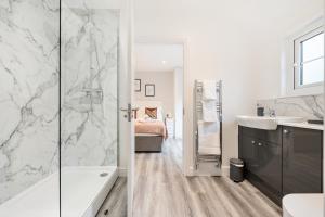 Wokingham - 1 Bedroom Cottage - Parking