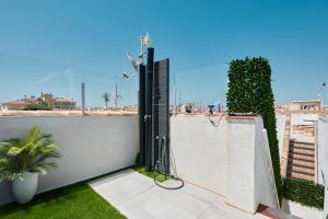 Casa Loresa Silver - By Welcomely