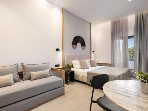 Deluxe Triple Room room in Nontas suites