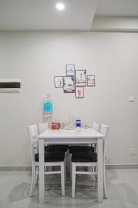 The Emerald Golf View Apartment - Smell House by Phuoc Nguyen