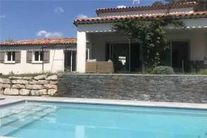 Dépendance en Provence - 加尔达讷