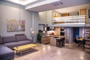 La Strada executive suite