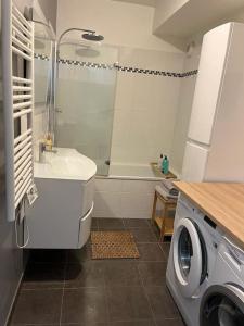 Grand appt proche Paris Parking