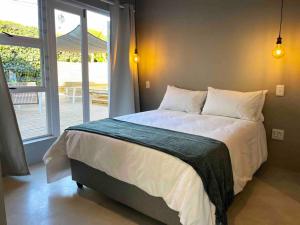 Amazing Brand New Holiday Home with Pool!