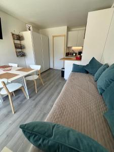 STUDIO 4 PERS SUD - LEtoile des Rennes - Superdevoluy PIED DES PISTES