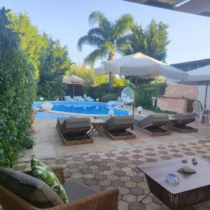 Luxury Villas Chrysa Private Pool & Spa - 新基奥斯