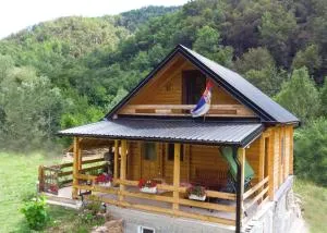 Deda Misina Koliba - Jalovik Izvor