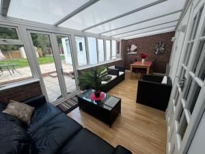 Mordern Luxury Home or Private Rooms With Modern Comforts