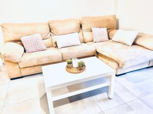 Angeles Home