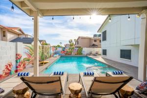 Rock Climbing Wall Pool& Mini Golf Game Room Mural - 4hvězdičkové hotely ve městě Peoria