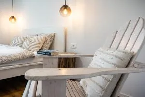 Hidden Corner - Vrba