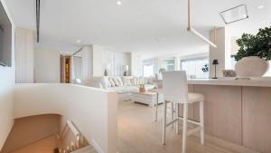 Waterfront beach paradise apartment