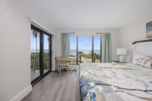Pelicans Roost 204 condo