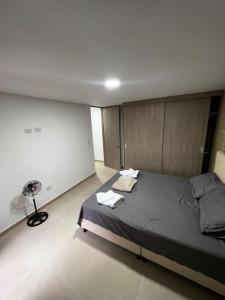 Exclusivo apartamento con piscina y parqueadero 602