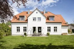 Großzügiges Landhaus in Ostseenähe mit großem Garten, Ofen und Sauna für 12 Personen - Langfeld